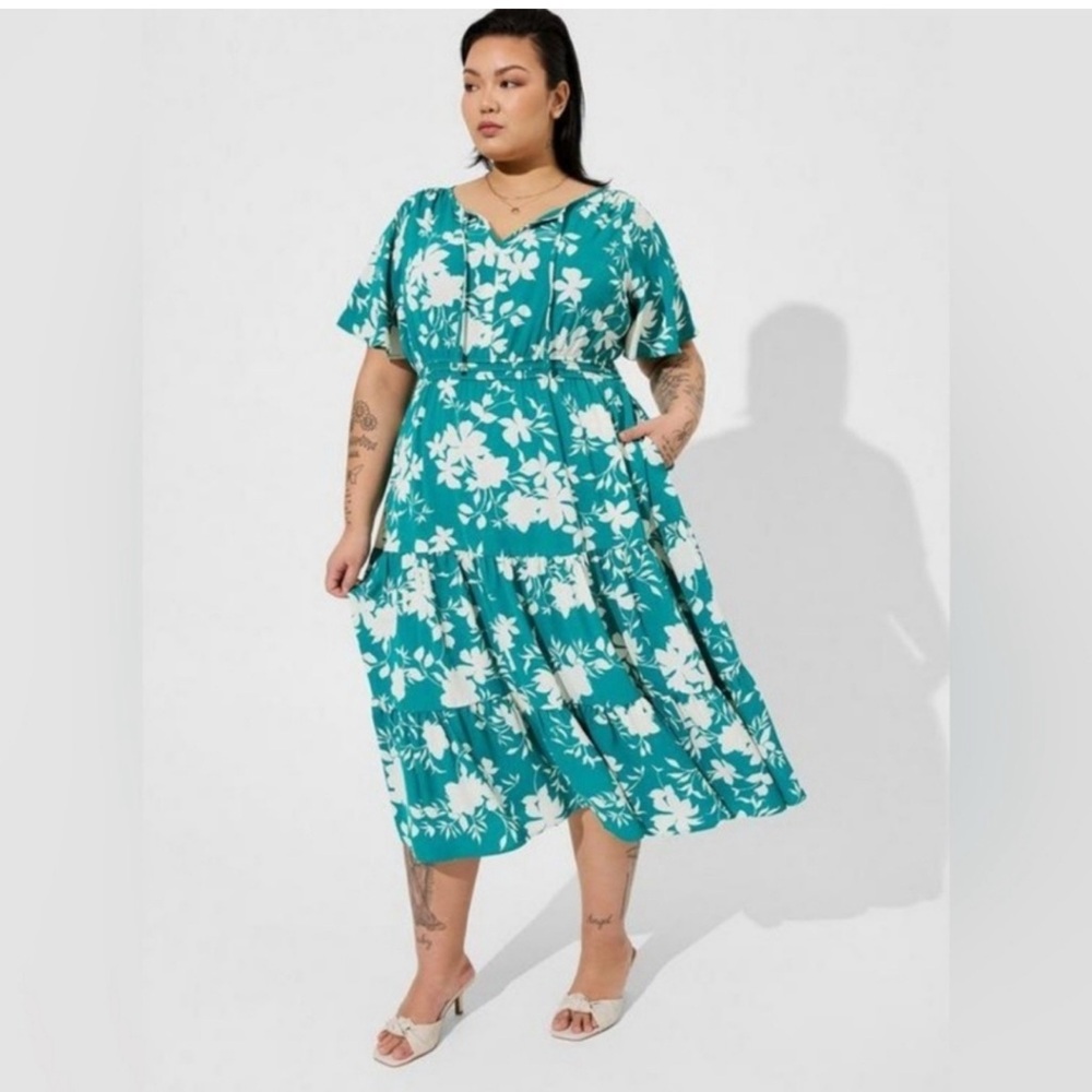 TORRID Tea Length Studio Crepe de Chine Teal Floral dress PLUS SIZE 1